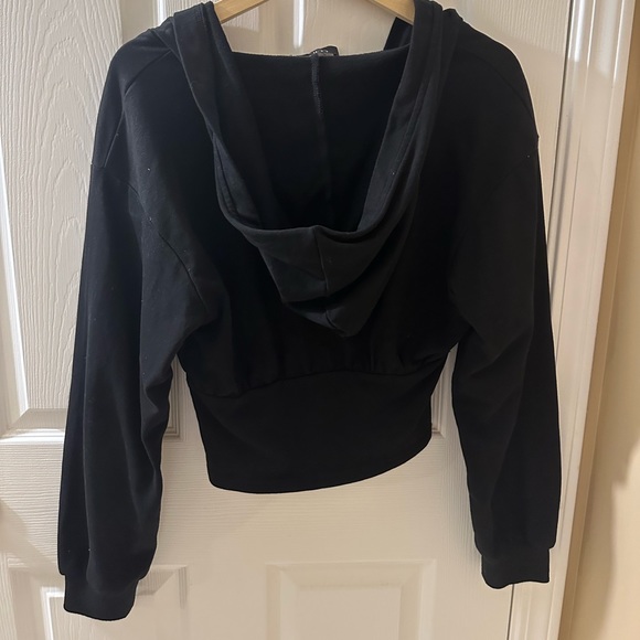 black zip up - Picture 2 of 3